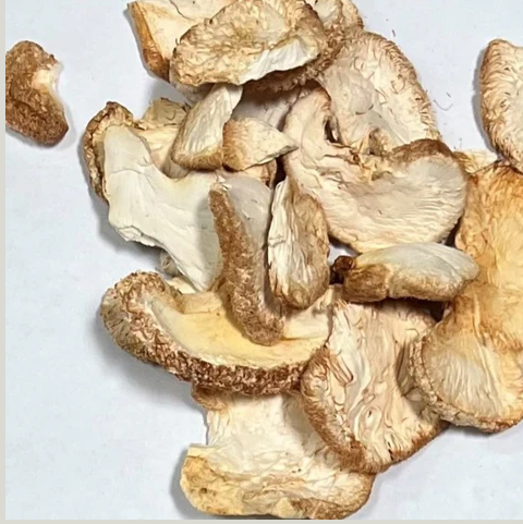 Lion's Mane Extract. Lion's mane mushrooms are edible and have a mild, seafood-like flavor. They can be eaten raw, cooked, or dried. available in powder.